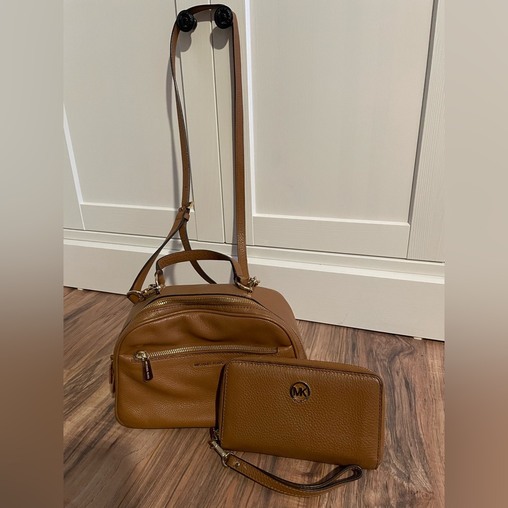 Michael Kors Brown Shoulder bag and Wallet set